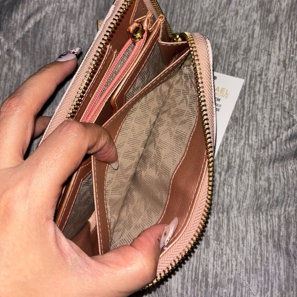 Michael Kors Jet Set LG COIN MF PHN CASE - Picture 4 of 8